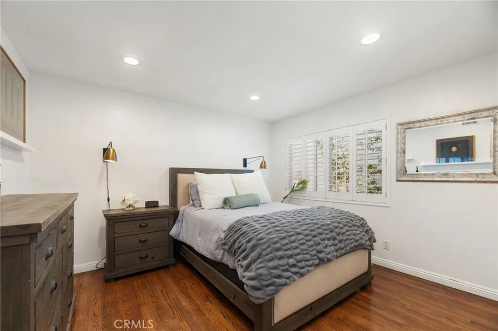 330 28th Hermosa Beach, CA 90254