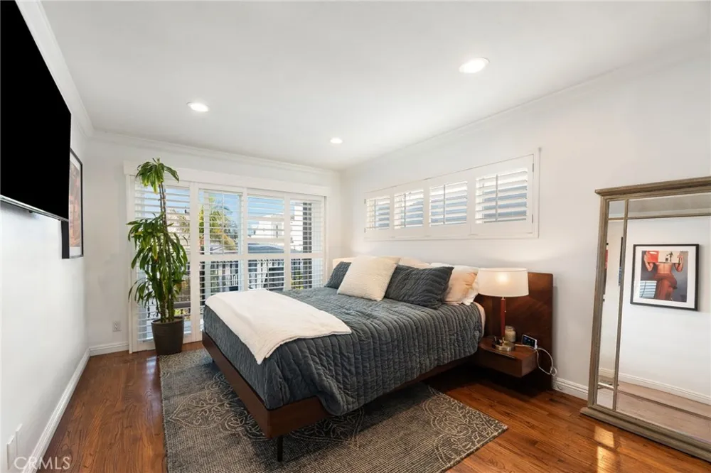 330 28th Hermosa Beach, CA 90254