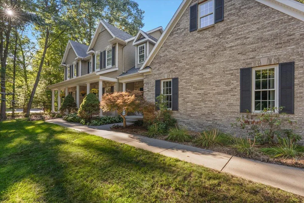 6039 Back Forty Drive NE Belmont, MI 49306