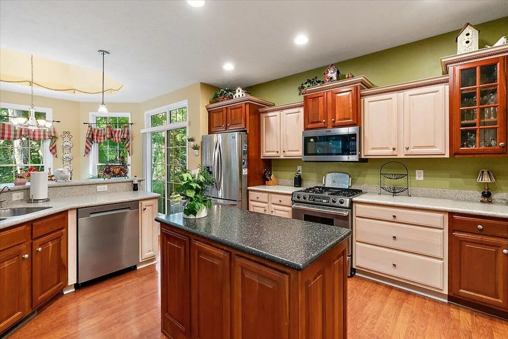 6039 Back Forty Drive NE Belmont, MI 49306