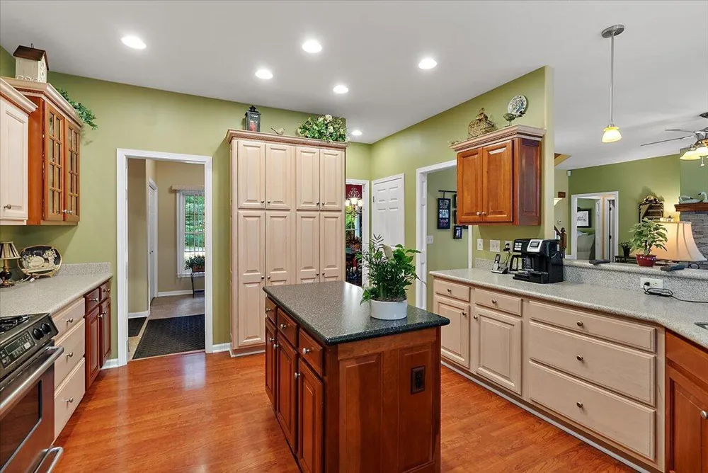 6039 Back Forty Drive NE Belmont, MI 49306