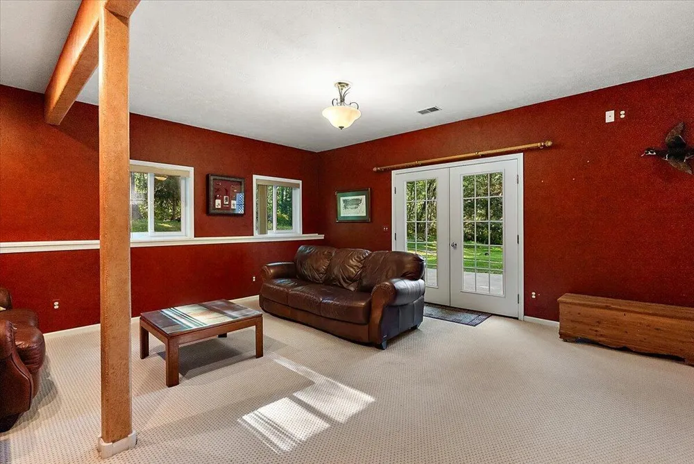 6039 Back Forty Drive NE Belmont, MI 49306