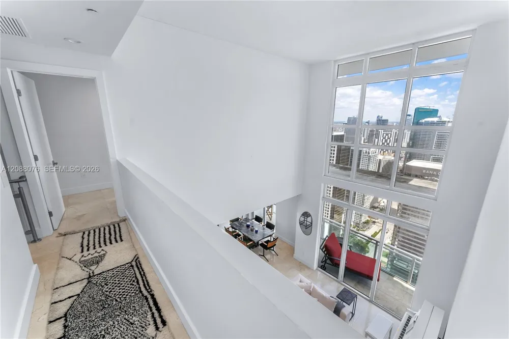 950 Brickell Bay Dr #5506 Miami, FL 33131
