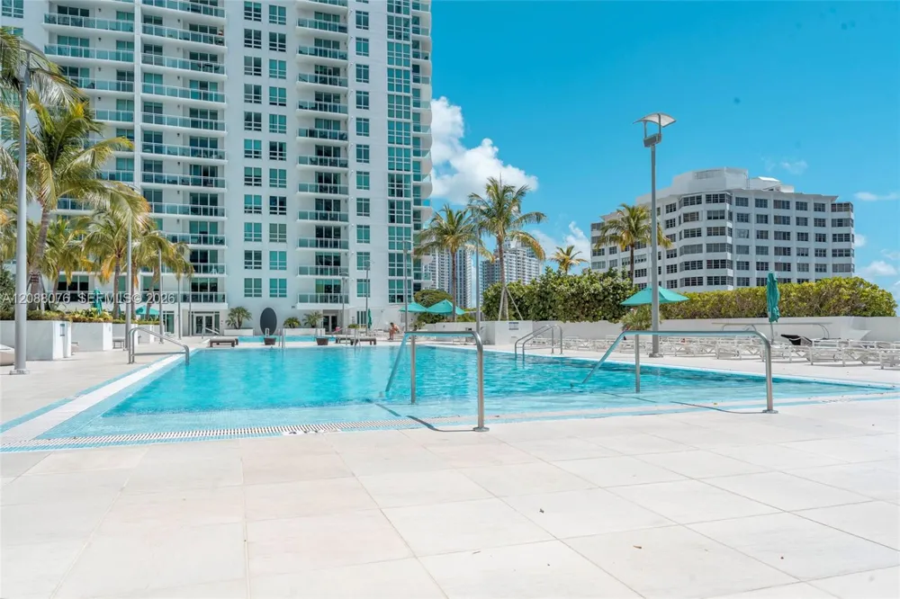 950 Brickell Bay Dr #5506 Miami, FL 33131