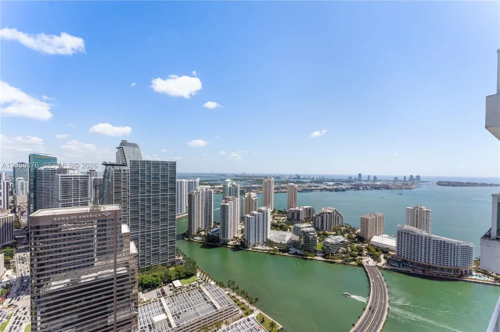 950 Brickell Bay Dr #5506 Miami, FL 33131
