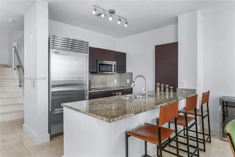 950 Brickell Bay Dr #5506 Miami, FL 33131