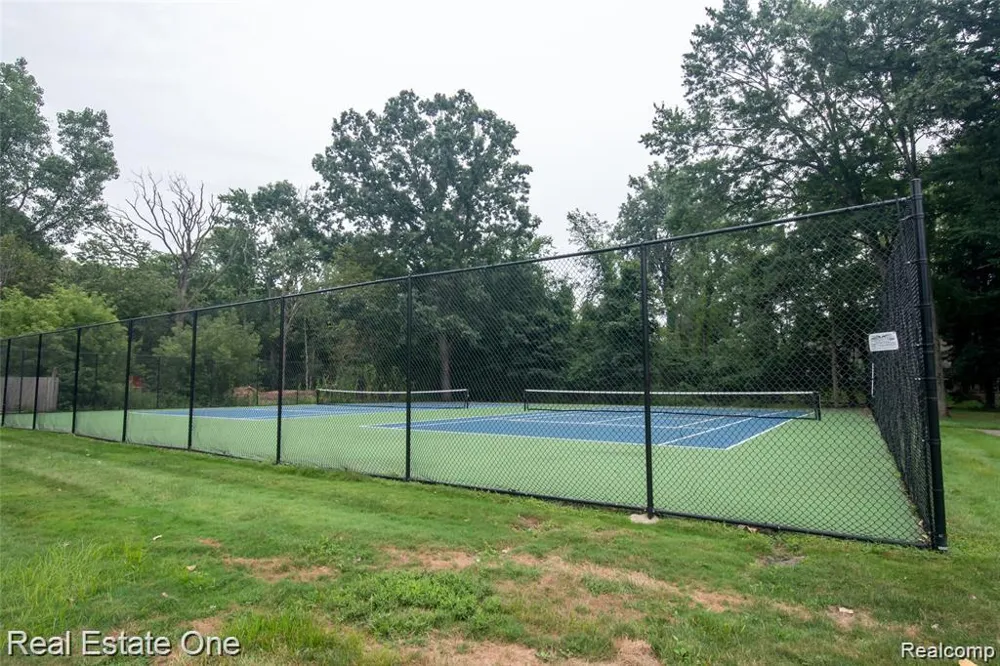 1446 Kings Cove Drive Rochester Hills City, MI 48306