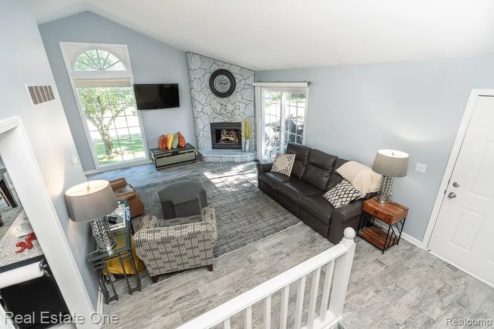 1446 Kings Cove Drive Rochester Hills City, MI 48306