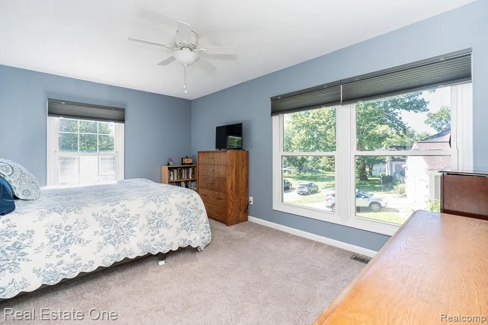 1446 Kings Cove Drive Rochester Hills City, MI 48306