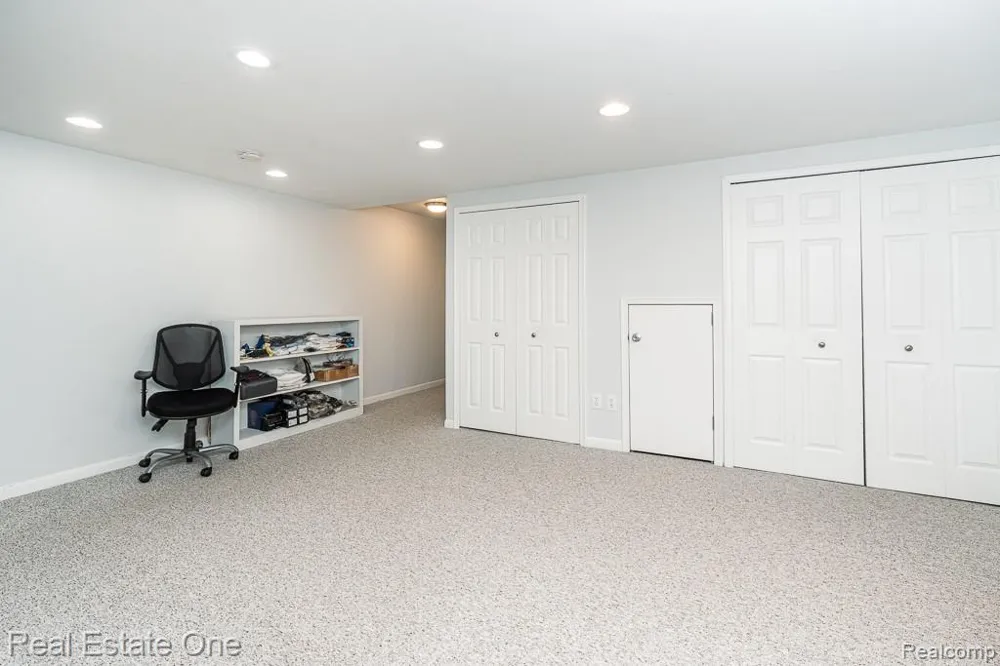 1446 Kings Cove Drive Rochester Hills City, MI 48306