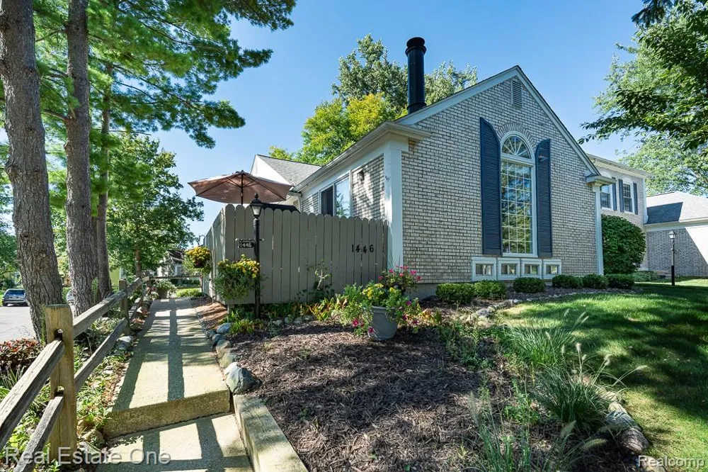 1446 Kings Cove Drive Rochester Hills City, MI 48306