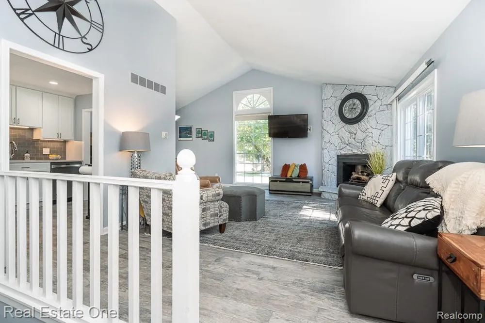 1446 Kings Cove Drive Rochester Hills City, MI 48306