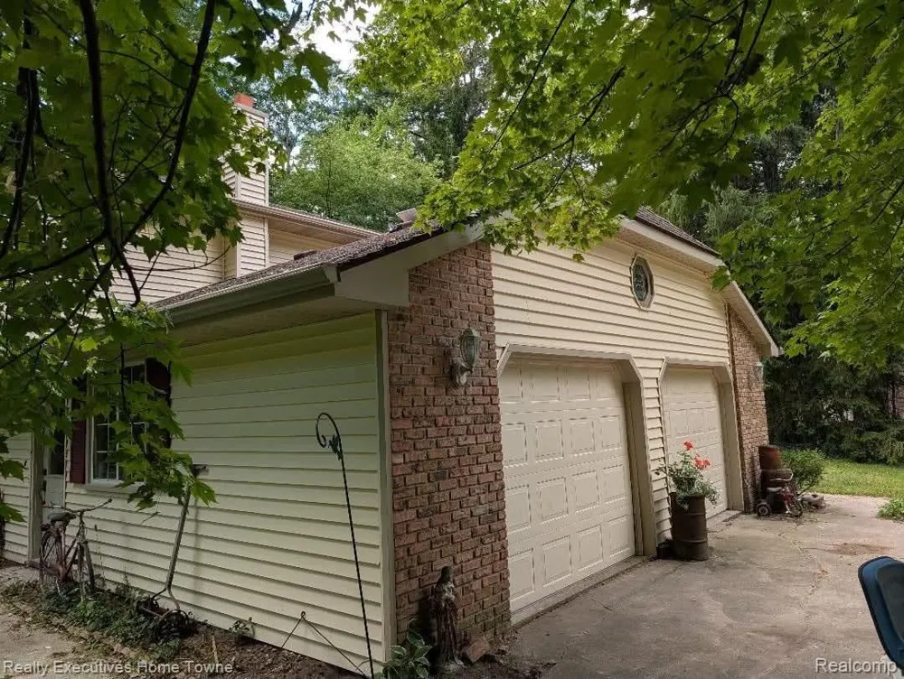 5665 Logging Lane Lane Clyde Township, MI 48049