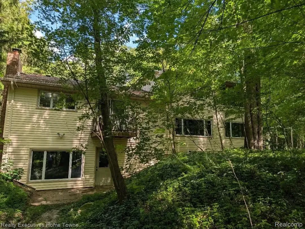 5665 Logging Lane Lane Clyde Township, MI 48049