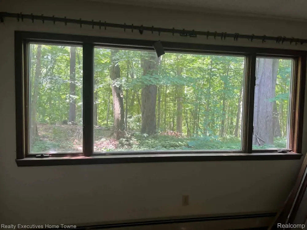 5665 Logging Lane Lane Clyde Township, MI 48049