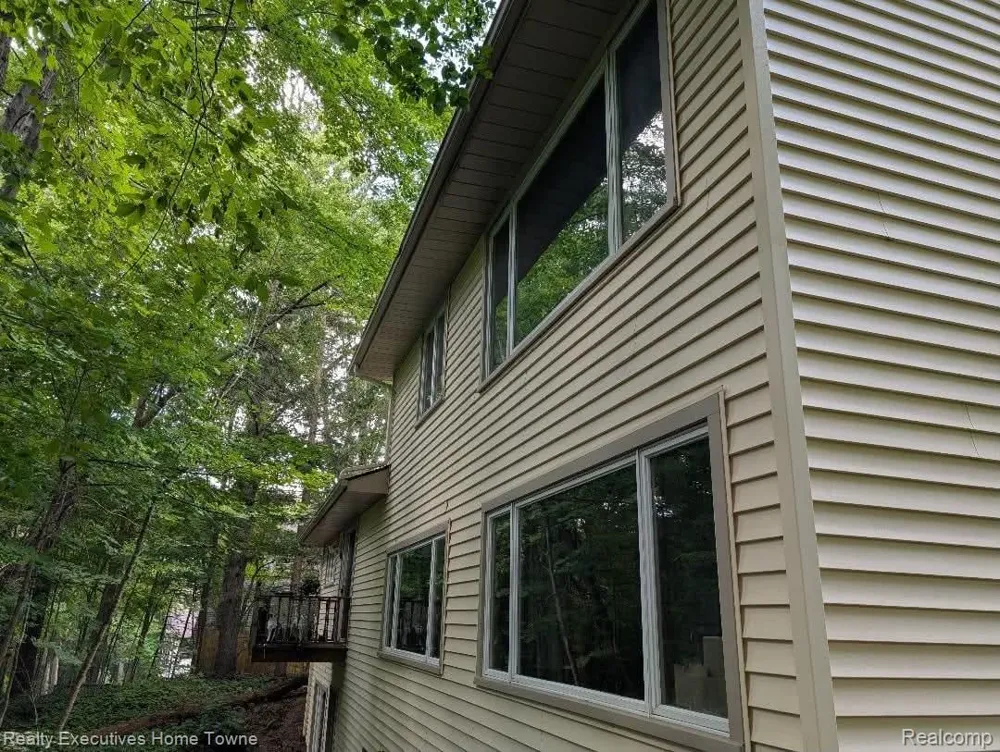 5665 Logging Lane Lane Clyde Township, MI 48049