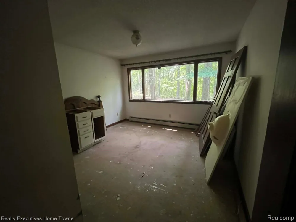 5665 Logging Lane Lane Clyde Township, MI 48049