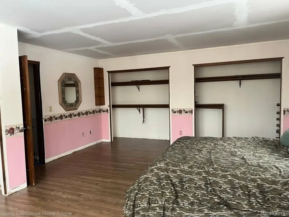 5665 Logging Lane Lane Clyde Township, MI 48049