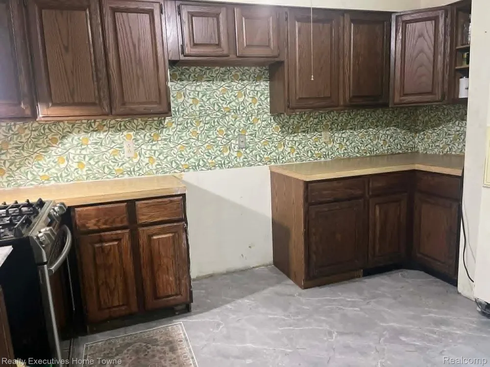 5665 Logging Lane Lane Clyde Township, MI 48049