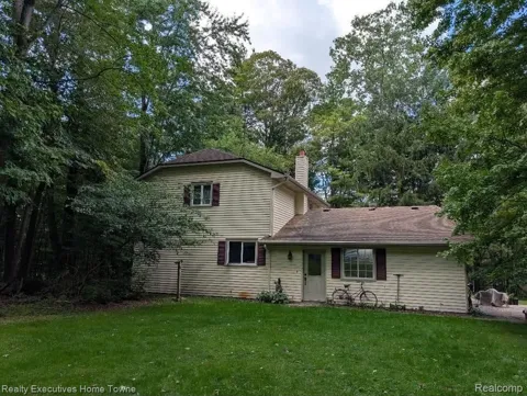 5665 Logging Lane Lane