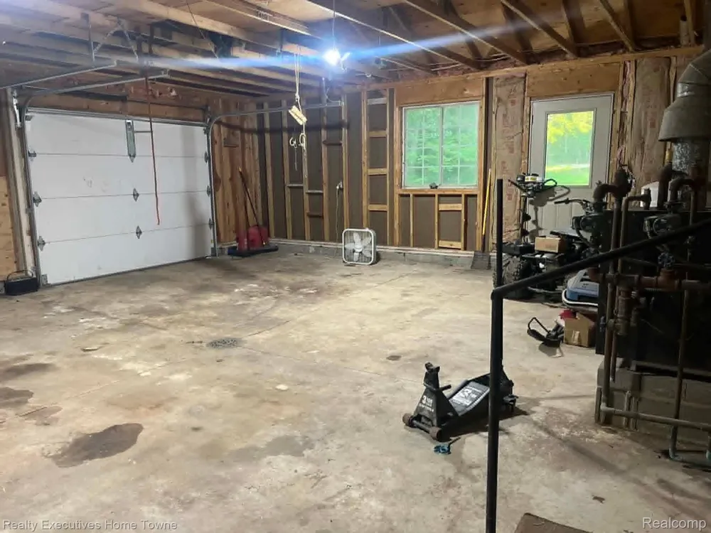 5665 Logging Lane Lane Clyde Township, MI 48049