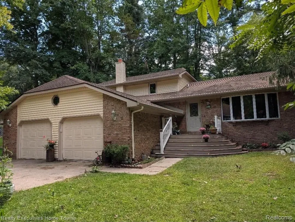 5665 Logging Lane Lane Clyde Township, MI 48049
