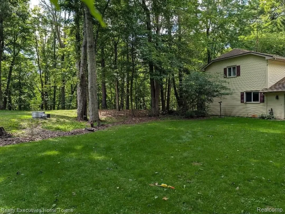 5665 Logging Lane Lane Clyde Township, MI 48049