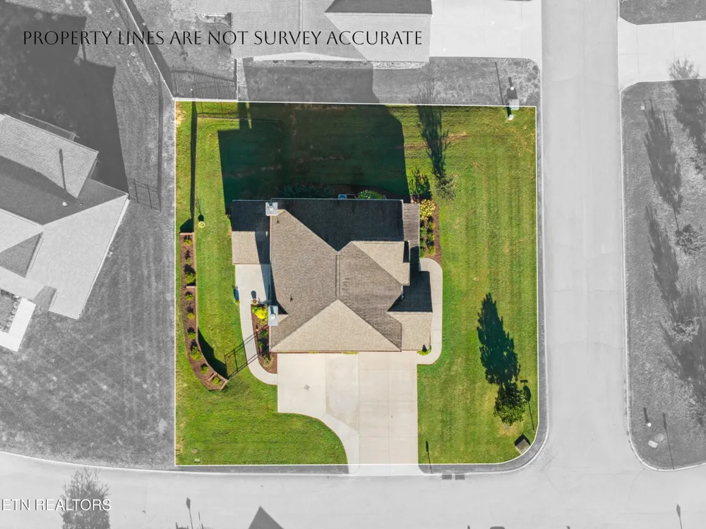 186 Dynasty Drive Lenoir City, TN 37771