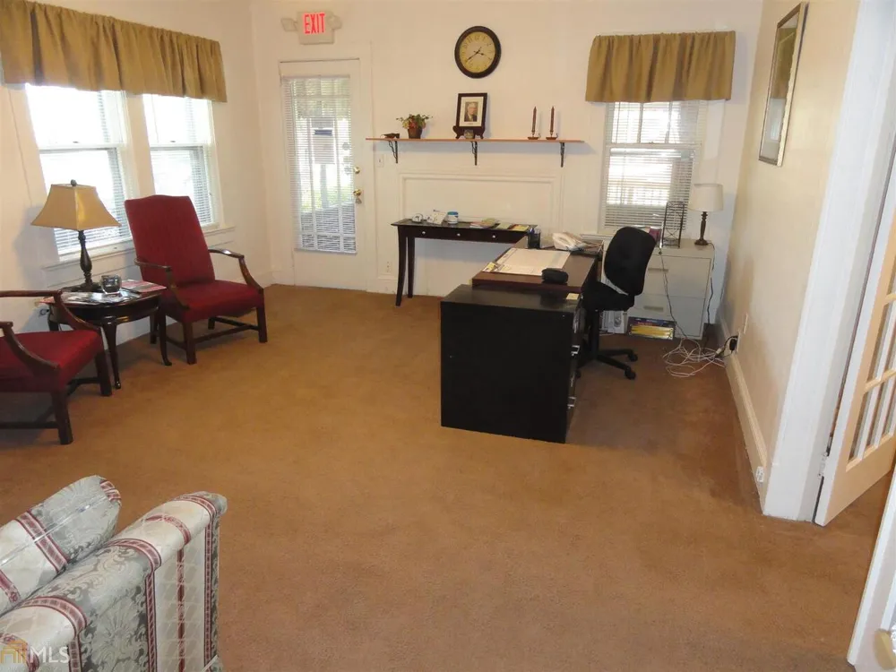 165 N Broad ST Winder, GA 30680
