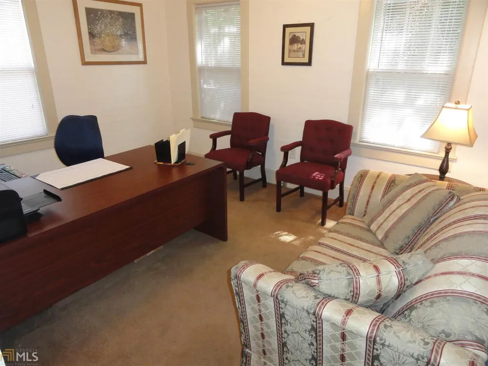 165 N Broad ST Winder, GA 30680
