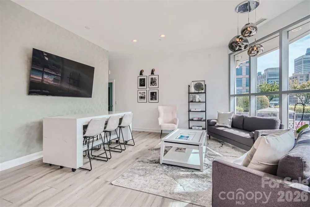 333 W Trade Street W #708 Charlotte, NC 28202