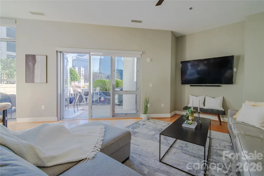 333 W Trade Street W #708 Charlotte, NC 28202