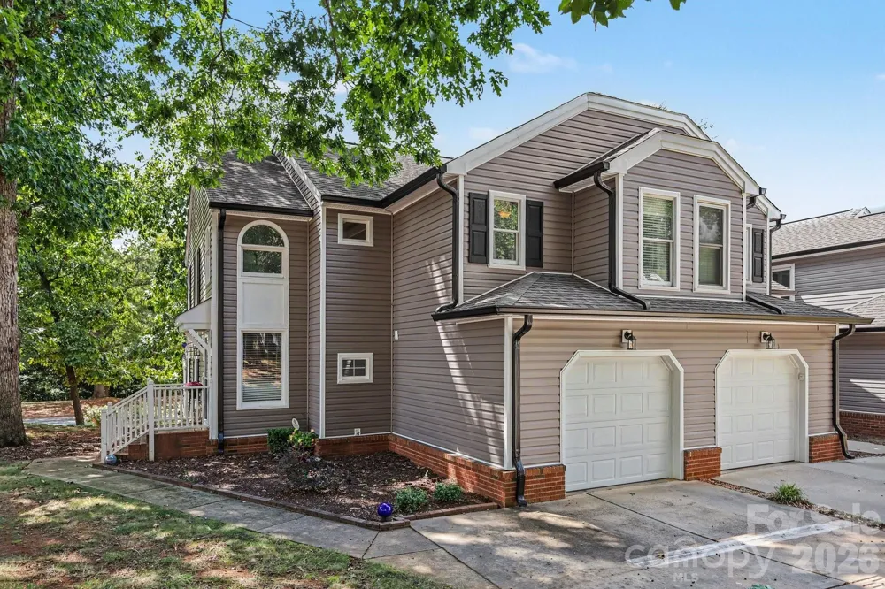 8609 Fox Chase Lane Charlotte, NC 28269