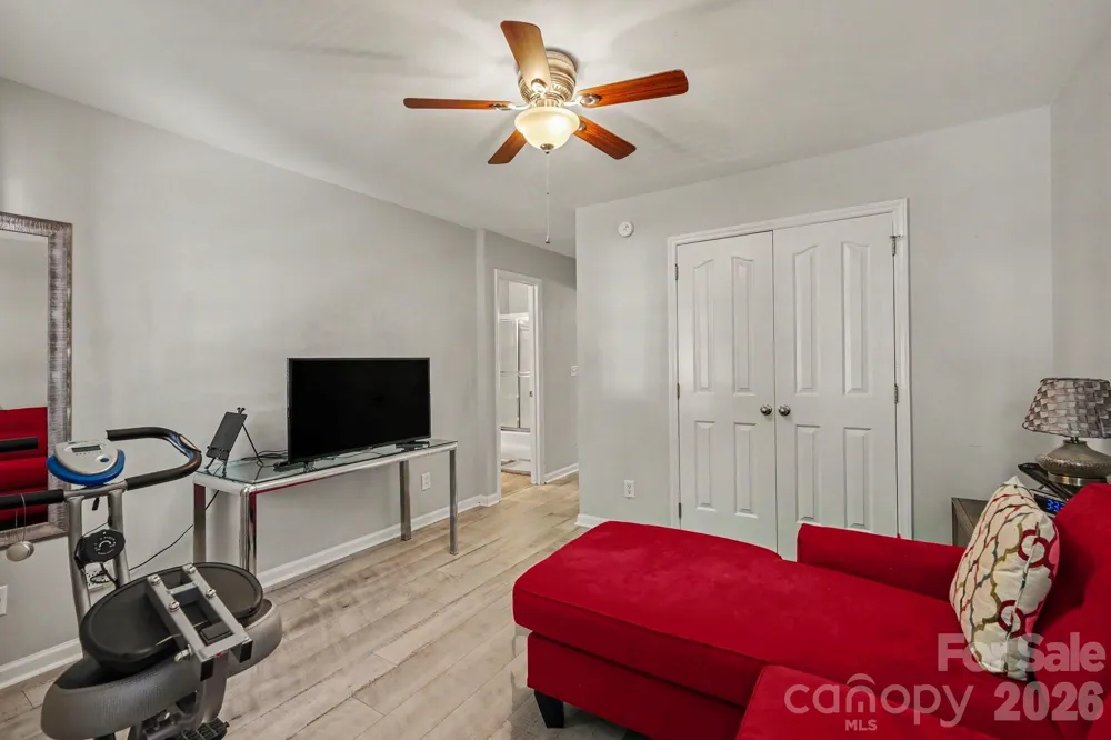 8609 Fox Chase Lane Charlotte, NC 28269