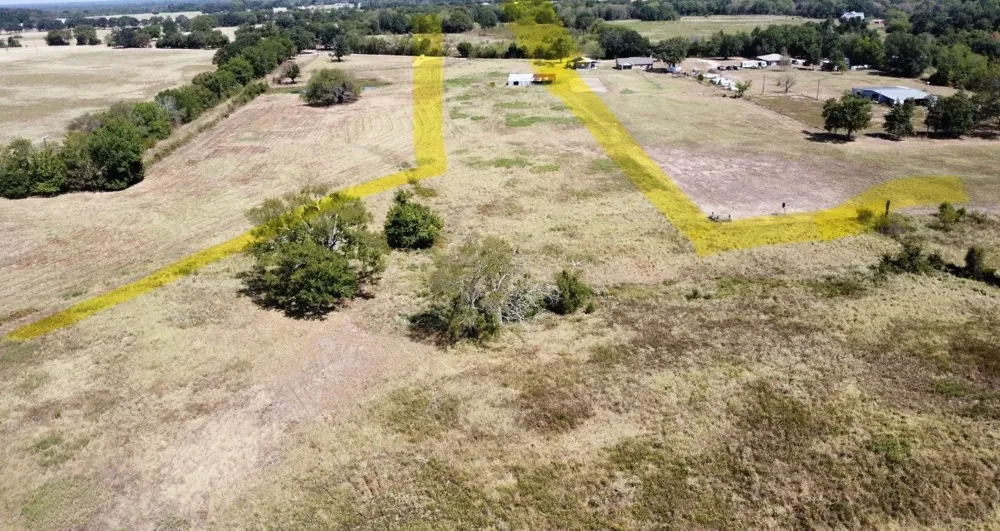 1000 Rs County Road 3237 Emory, TX 75440