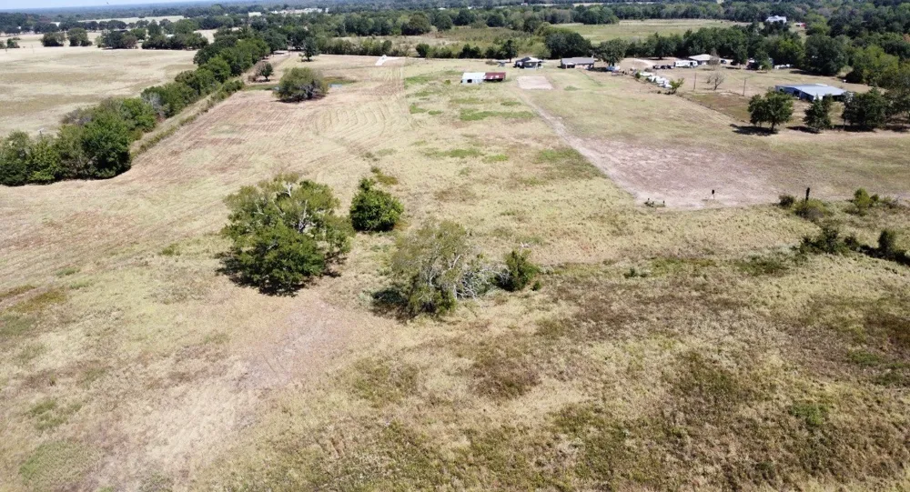 1000 Rs County Road 3237 Emory, TX 75440