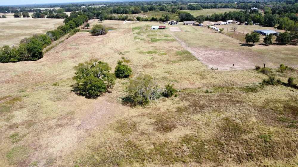 1000 Rs County Road 3237 Emory, TX 75440