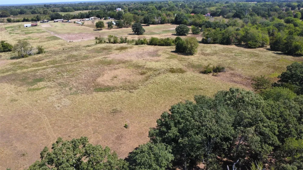 1000 Rs County Road 3237 Emory, TX 75440