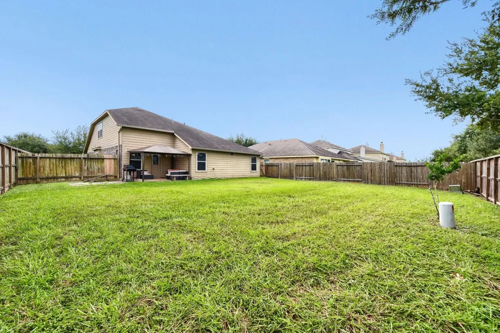 631 Honeysuckle Vine Drive Rosenberg, TX 77469