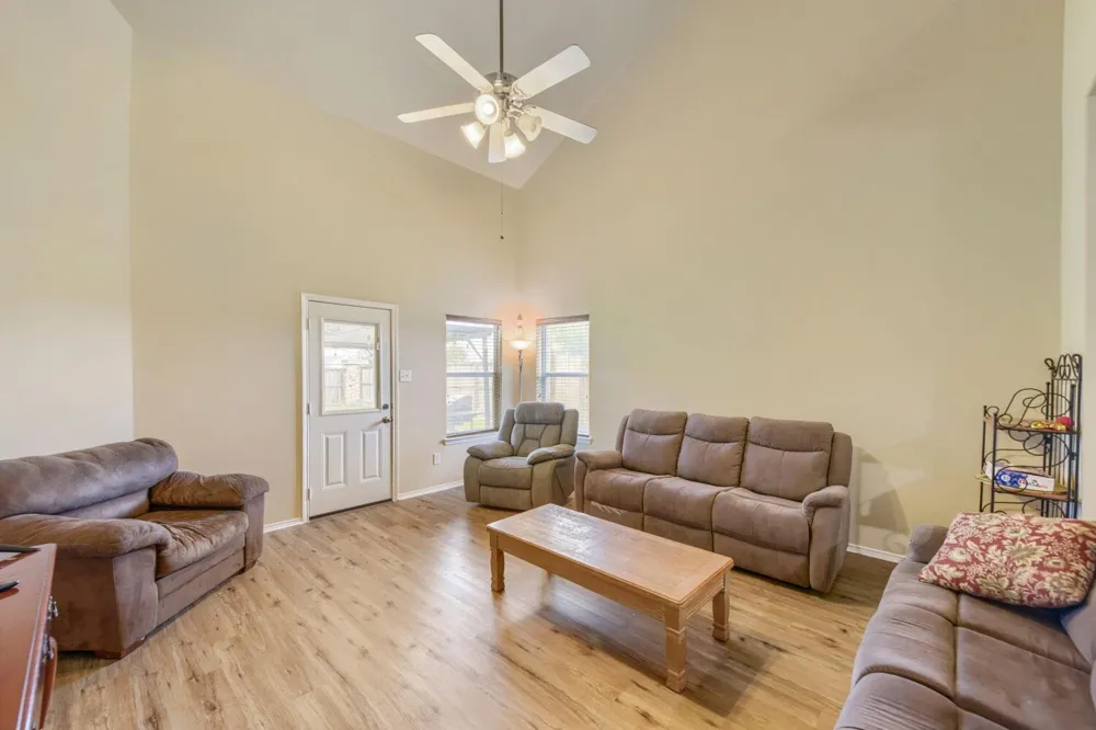 631 Honeysuckle Vine Drive Rosenberg, TX 77469