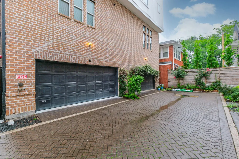 3907 Austin Street Houston, TX 77004