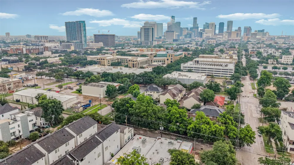 3907 Austin Street Houston, TX 77004