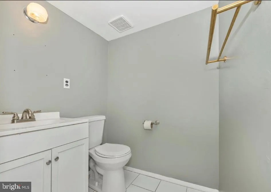 381 W THORNHILL Frederick, MD 21703