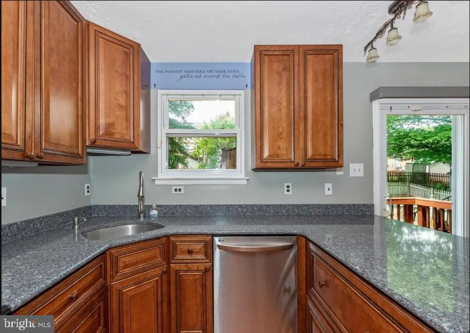381 W THORNHILL Frederick, MD 21703