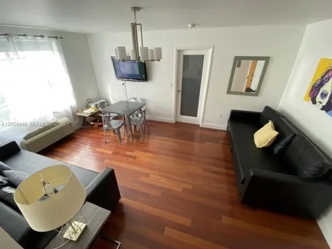 420 15th St #205