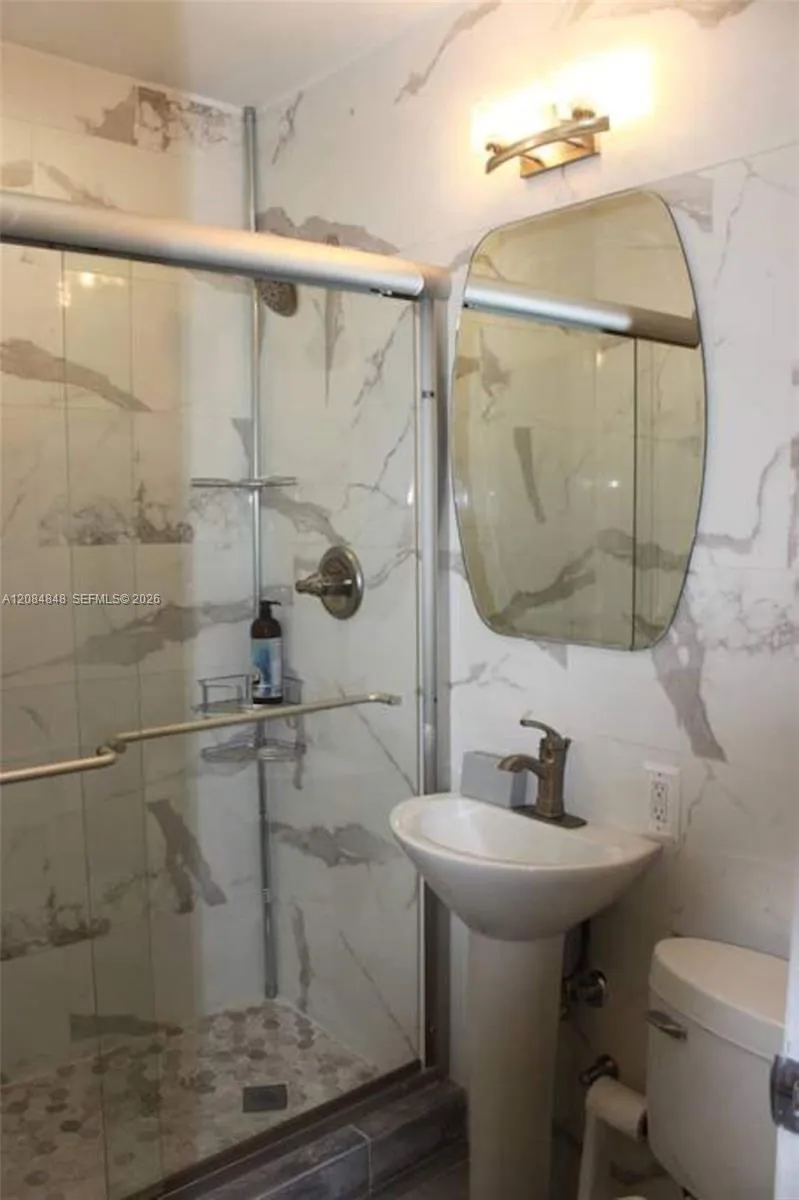 420 15th St #205 Miami Beach, FL 33139