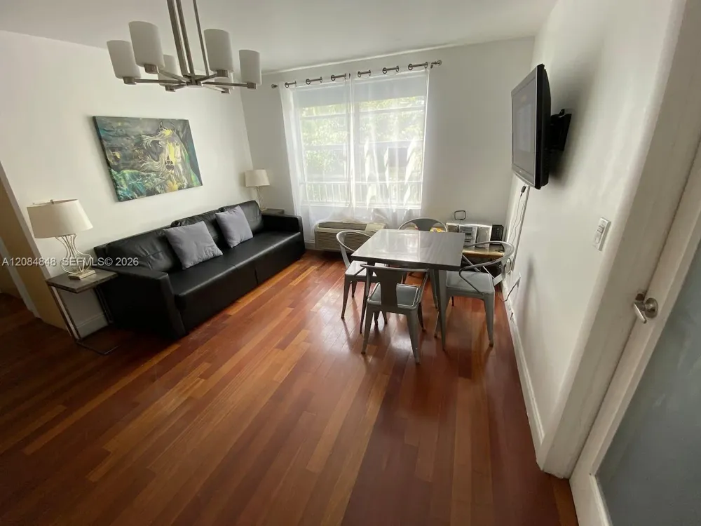 420 15th St #205 Miami Beach, FL 33139