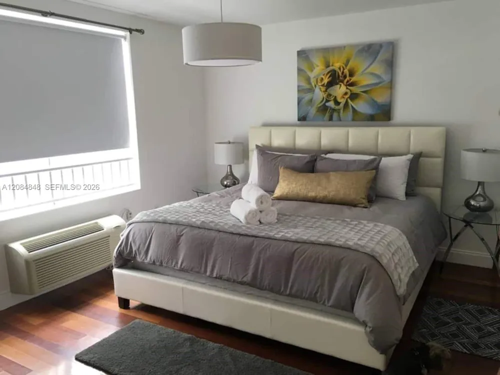420 15th St #205 Miami Beach, FL 33139