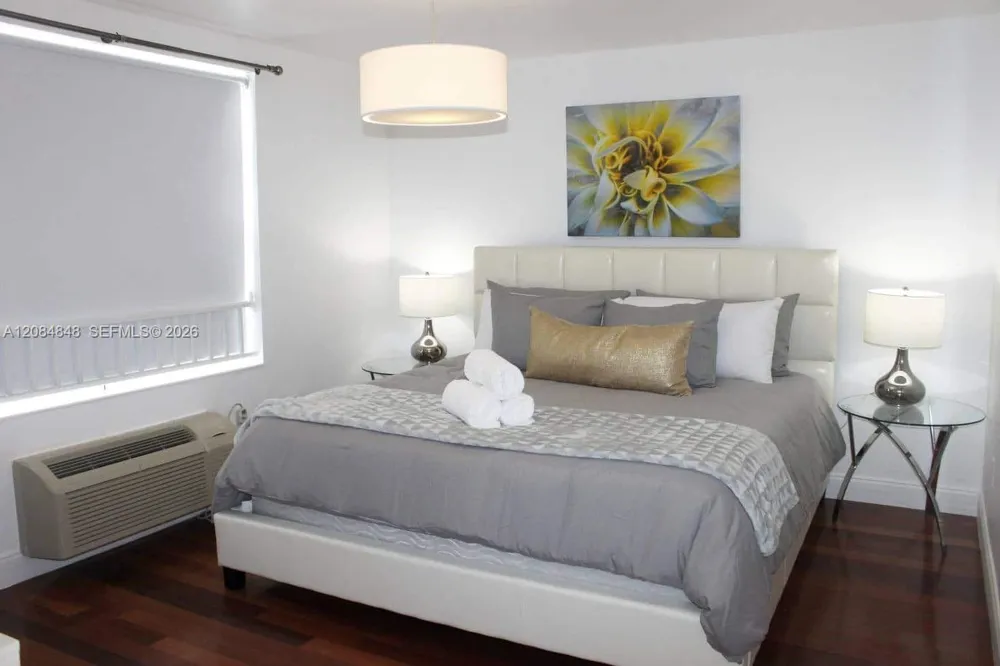 420 15th St #205 Miami Beach, FL 33139