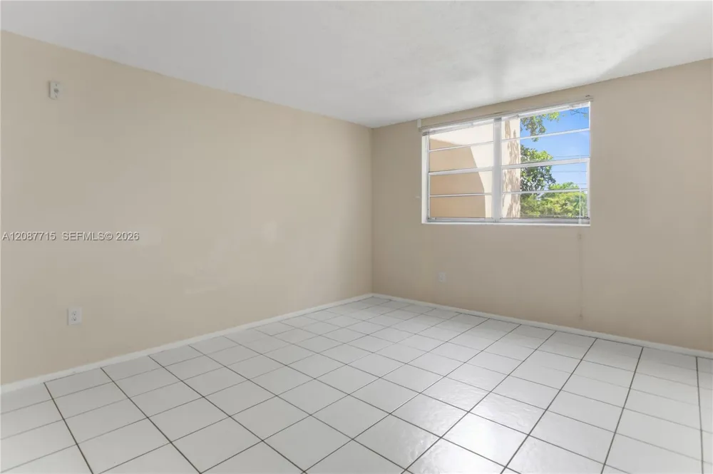7300 NW 17th St #310 Plantation, FL 33313